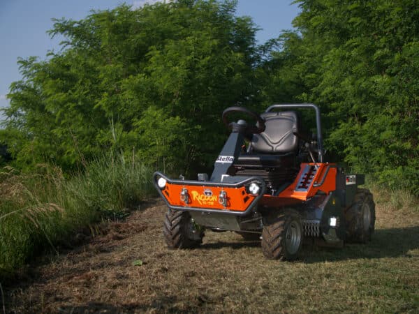 Stella Racoon 110 Municipal 4WD Ride-on Flail Mower