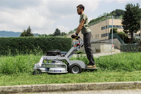 GRIN XM140A Lawn Mower - Image 3